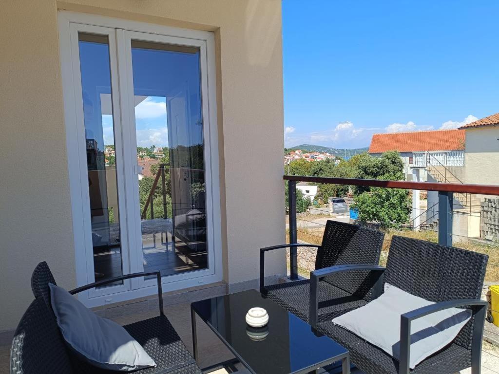 Apartment Dragana, Jezera, Island Murter Exterior foto